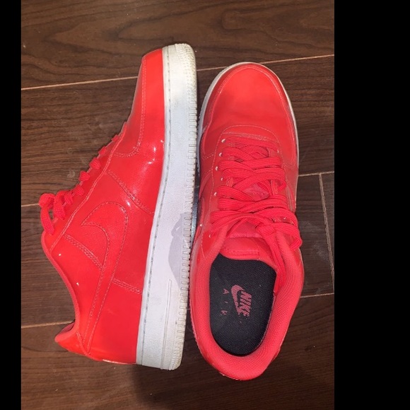 Nike Air Force 1 Low - Ultraviolet Siren Red - Picture 2 of 5